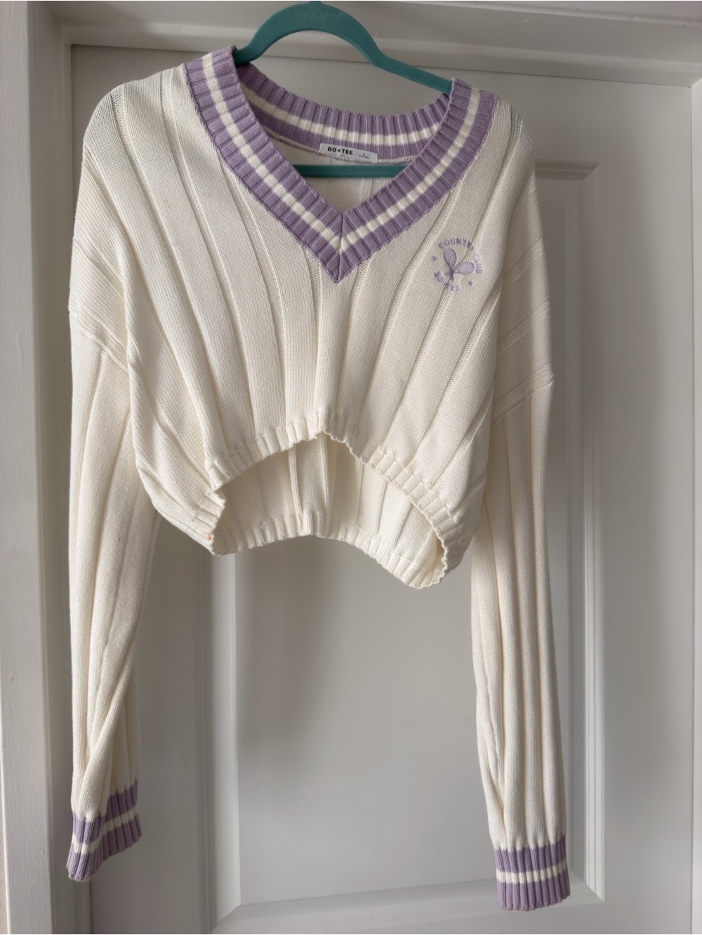 Cropped V-Neck Knit Top in Cream with Lavender Trim